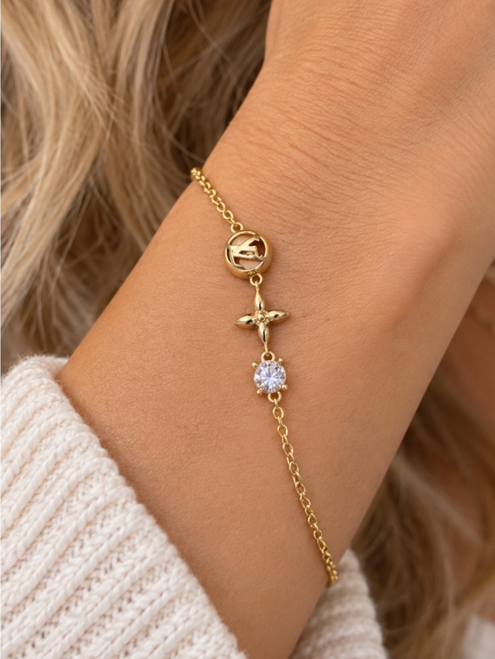 Louis Vuitton Gold Star & Clear Crystal Bracelet - Women Jewelry